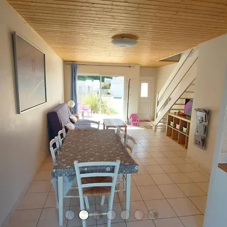Maison T3 Terrain Clos Piscine Dom wakacyjny *